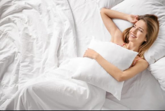 MoonRest® 18x18 Inch Synthetic Down Alternative Square Pillow Insert Form Stuffer for Sofa Shams, Decorative Throw Pillow, Cushion and Bed Pillow Stuffing - Hypoallergenic 18“X 18”